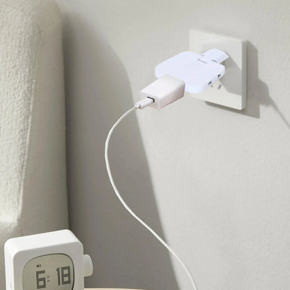 3 Way Outlet Adapters Multiple Outlet Splitter 2500W Multifunctional Space Saving Portable 180 Degree Rotating Tip Flat