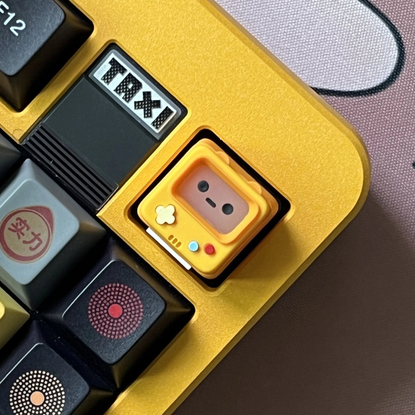 Original Retro Game Console Translucent Keycaps Arcade Mechanical Keyboard Accessory Kawaii ESC Replacement Keycap Single Resin